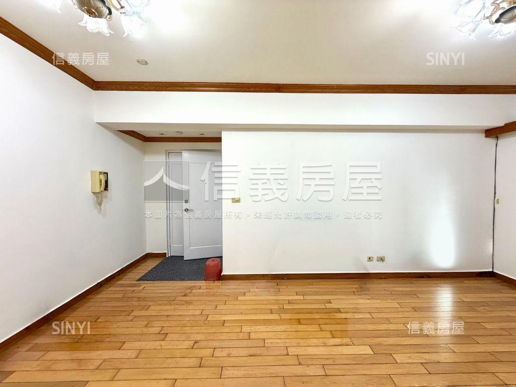 新東陽４房邊間帝景房屋室內格局與周邊環境