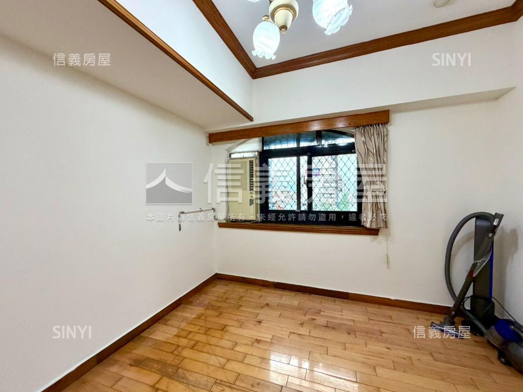 新東陽４房邊間帝景房屋室內格局與周邊環境
