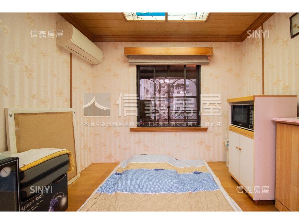 新東陽４房邊間帝景房屋室內格局與周邊環境