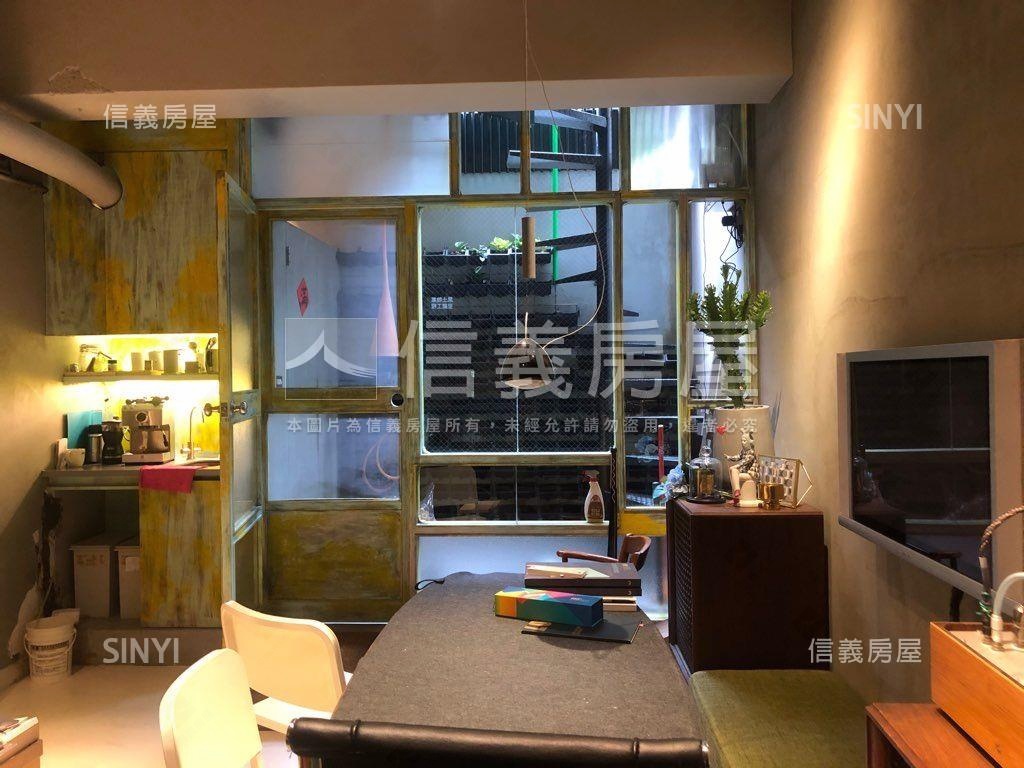 仁愛樓中樓店面分層使用中房屋室內格局與周邊環境