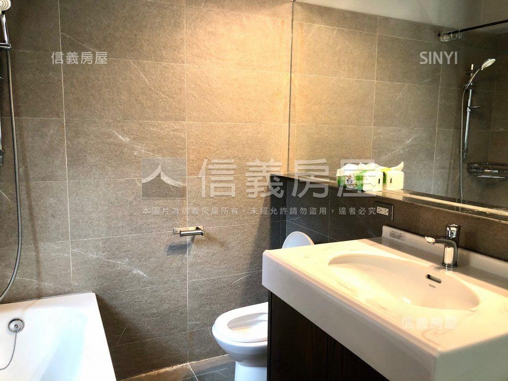 仁愛樓中樓店面分層使用中房屋室內格局與周邊環境