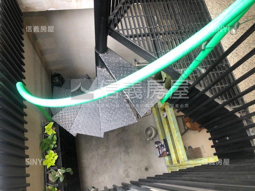 仁愛樓中樓店面分層使用中房屋室內格局與周邊環境