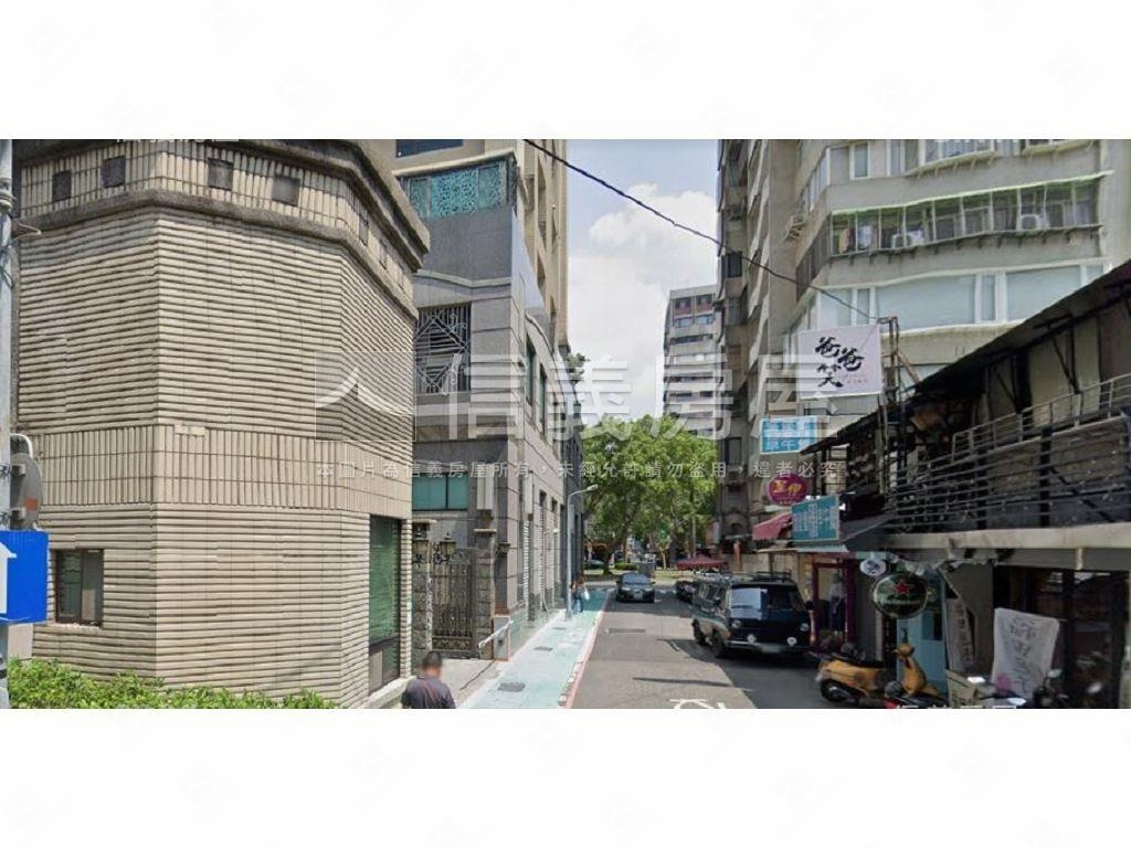 仁愛樓中樓店面分層使用中房屋室內格局與周邊環境