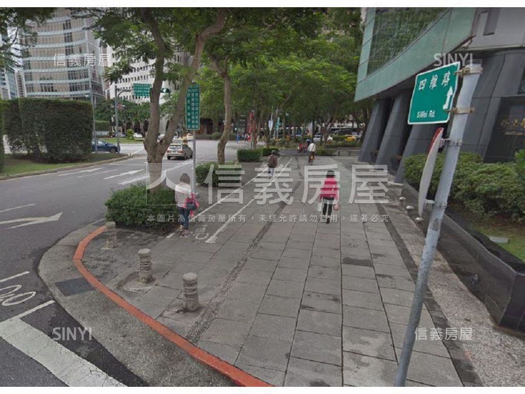 仁愛樓中樓店面分層使用中房屋室內格局與周邊環境