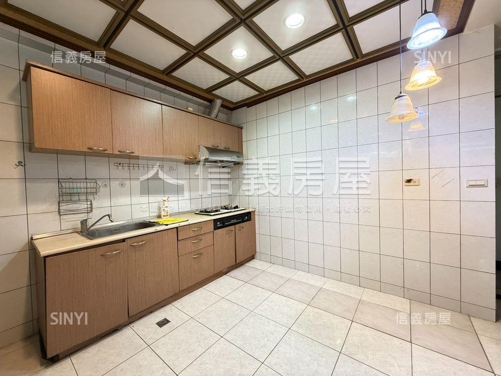 新故鄉清幽美透天房屋室內格局與周邊環境