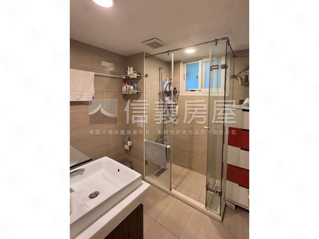 新接中正國宅丙區房屋室內格局與周邊環境