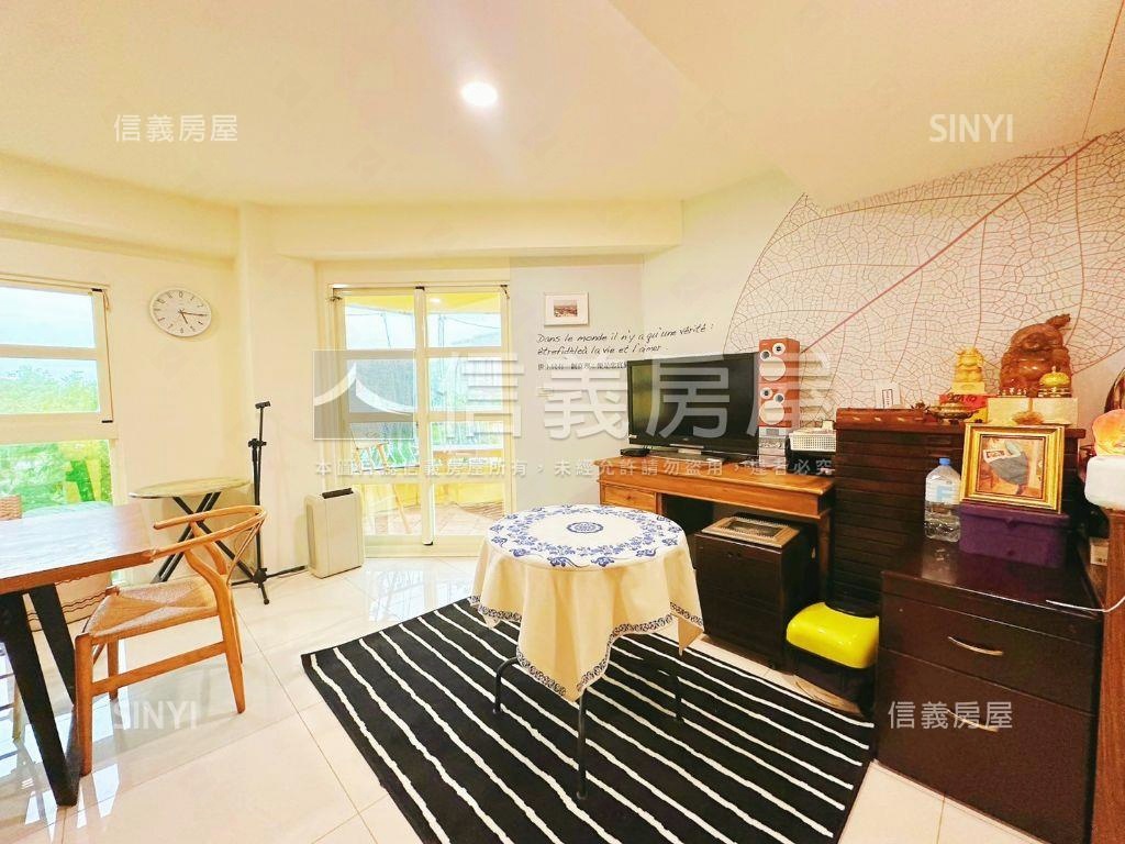 南法莊園藝術家設計別墅房屋室內格局與周邊環境