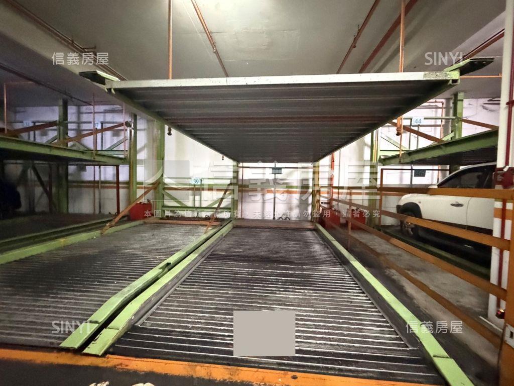近高鐵次高樓採光兩房平移房屋室內格局與周邊環境