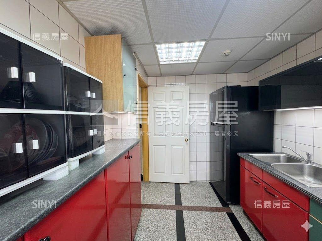 大里｜大３房｜附坡平車位房屋室內格局與周邊環境
