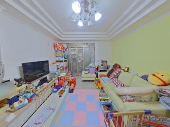 光輝路三房美居