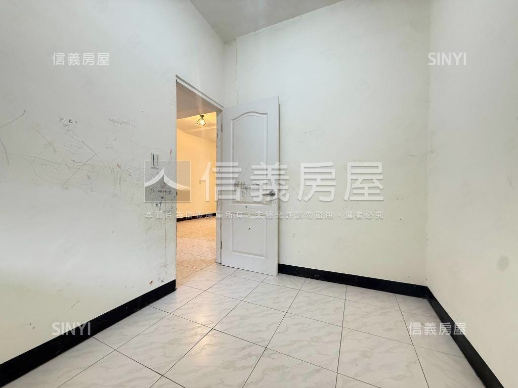 ⭐秀朗捷運⭐稀有２樓２房房屋室內格局與周邊環境