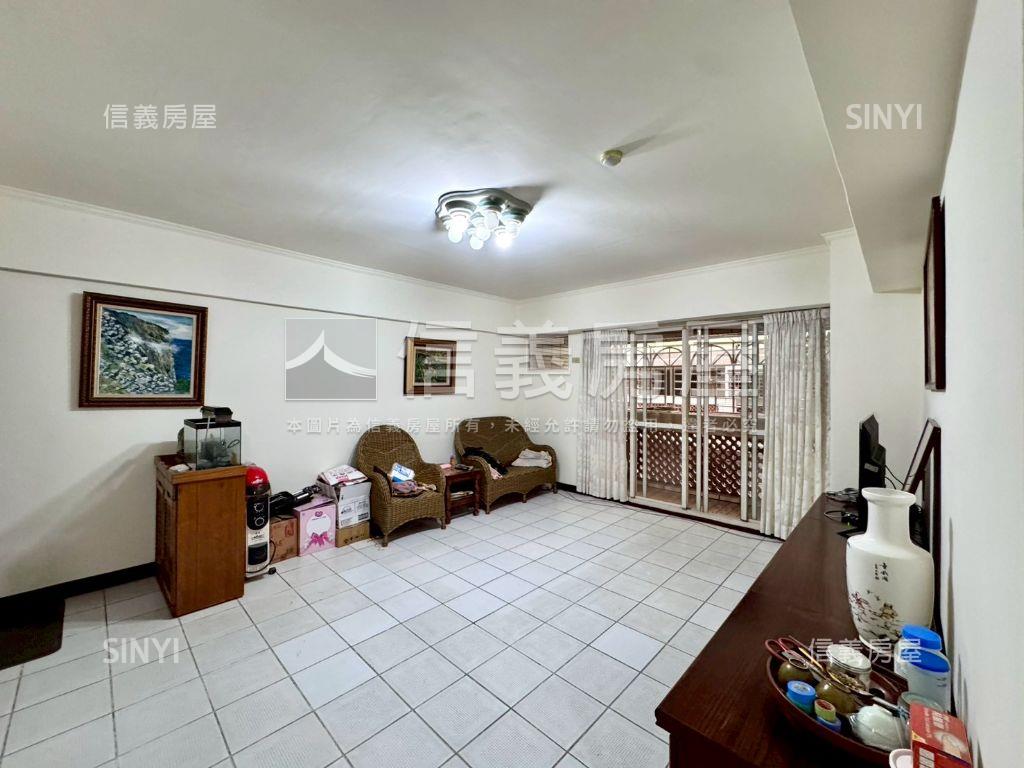 力霸文心樓大空間三房平車房屋室內格局與周邊環境