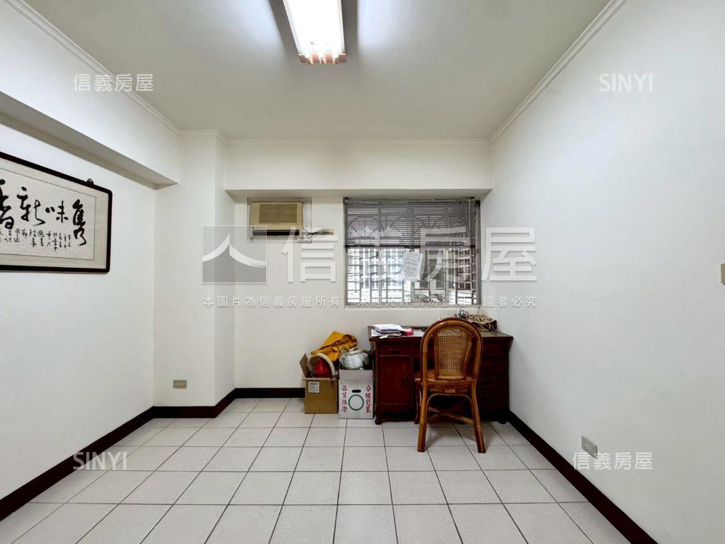 力霸文心樓大空間三房平車房屋室內格局與周邊環境