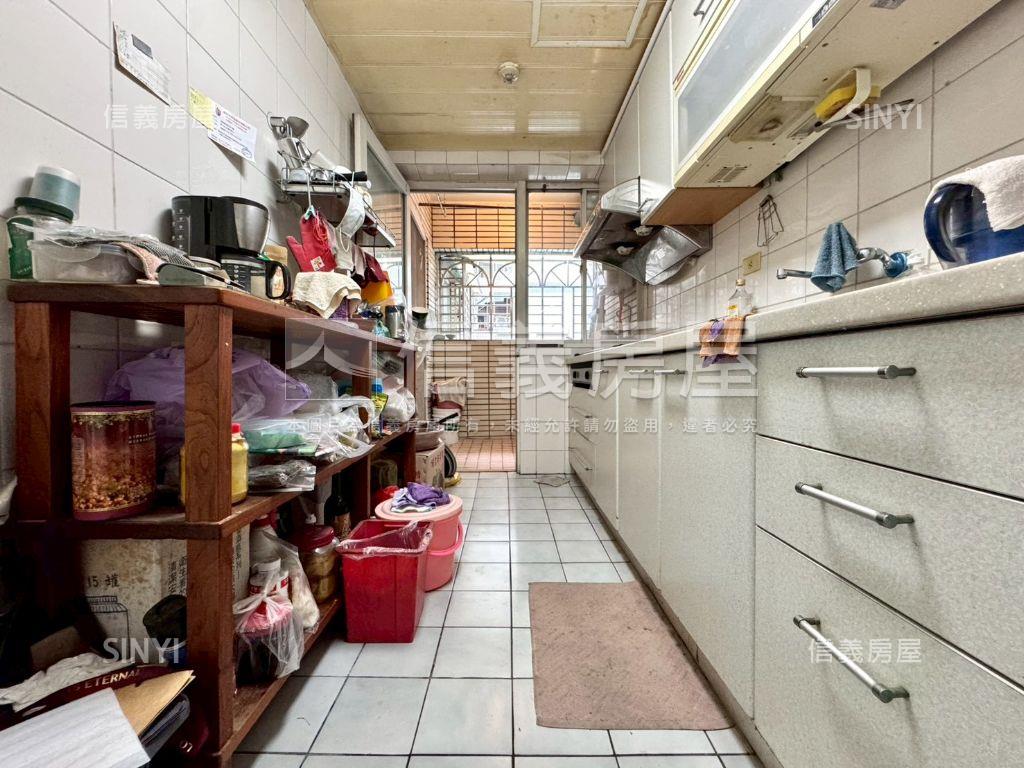 力霸文心樓大空間三房平車房屋室內格局與周邊環境