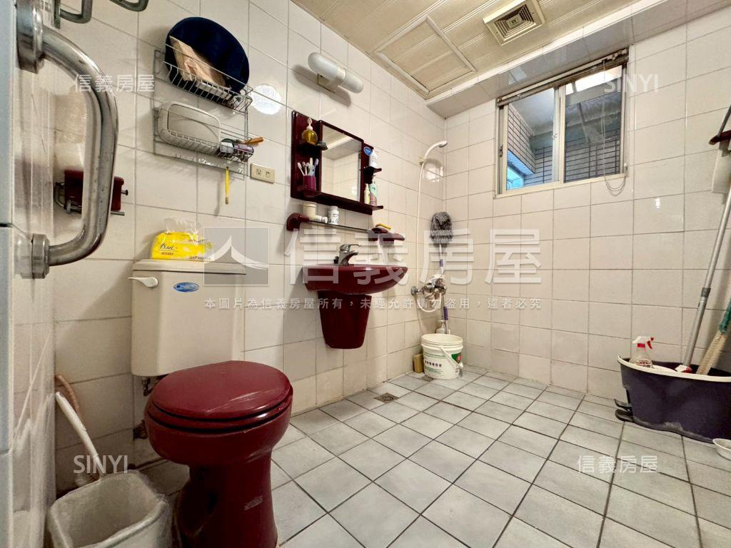 力霸文心樓大空間三房平車房屋室內格局與周邊環境