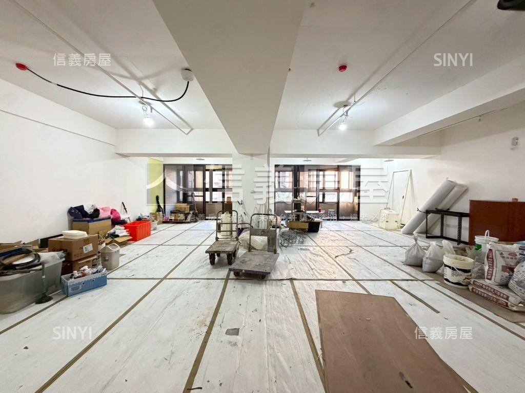 武泰臻愛氣派辦公店面房屋室內格局與周邊環境