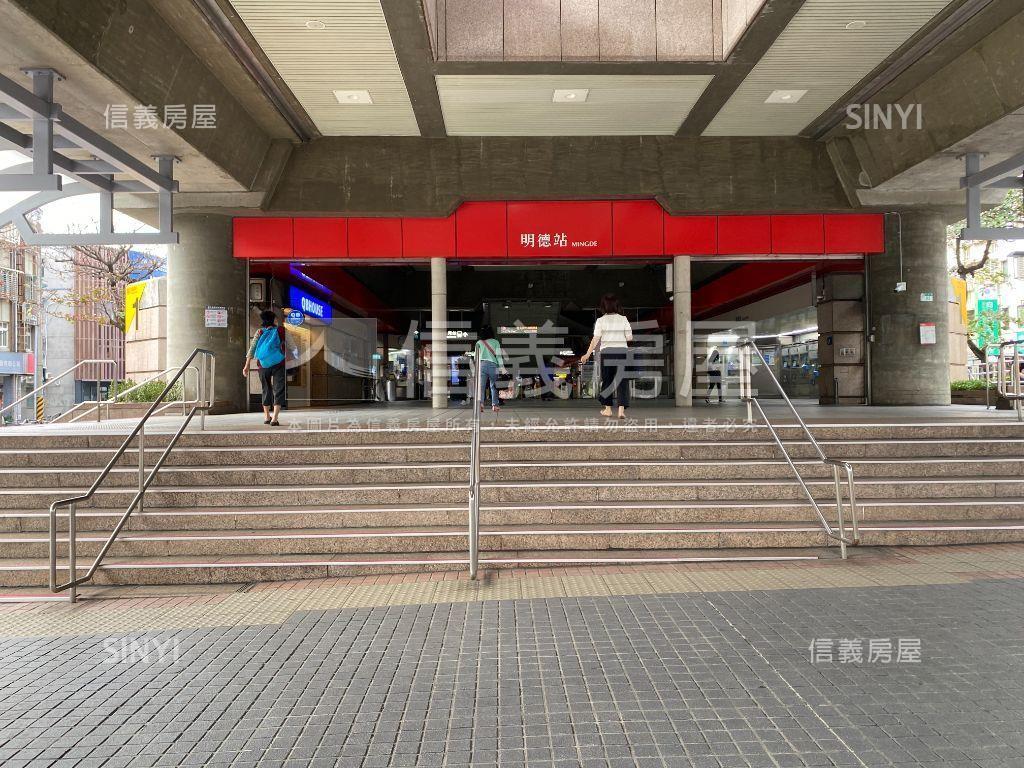 明德精緻風電梯華廈房屋室內格局與周邊環境