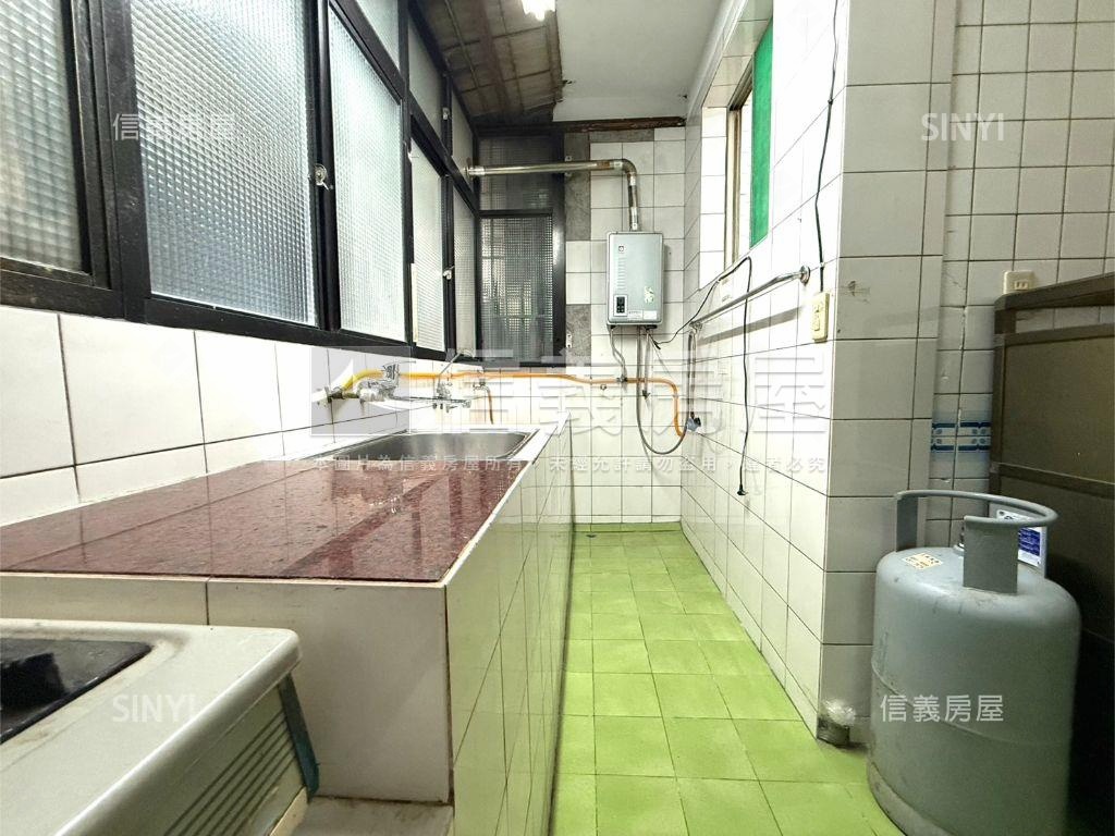 ⭐裕生路近捷運公寓三樓⭐房屋室內格局與周邊環境