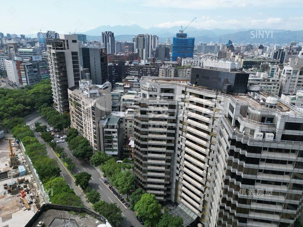 高樓露台美景晚霞安和純辦房屋室內格局與周邊環境
