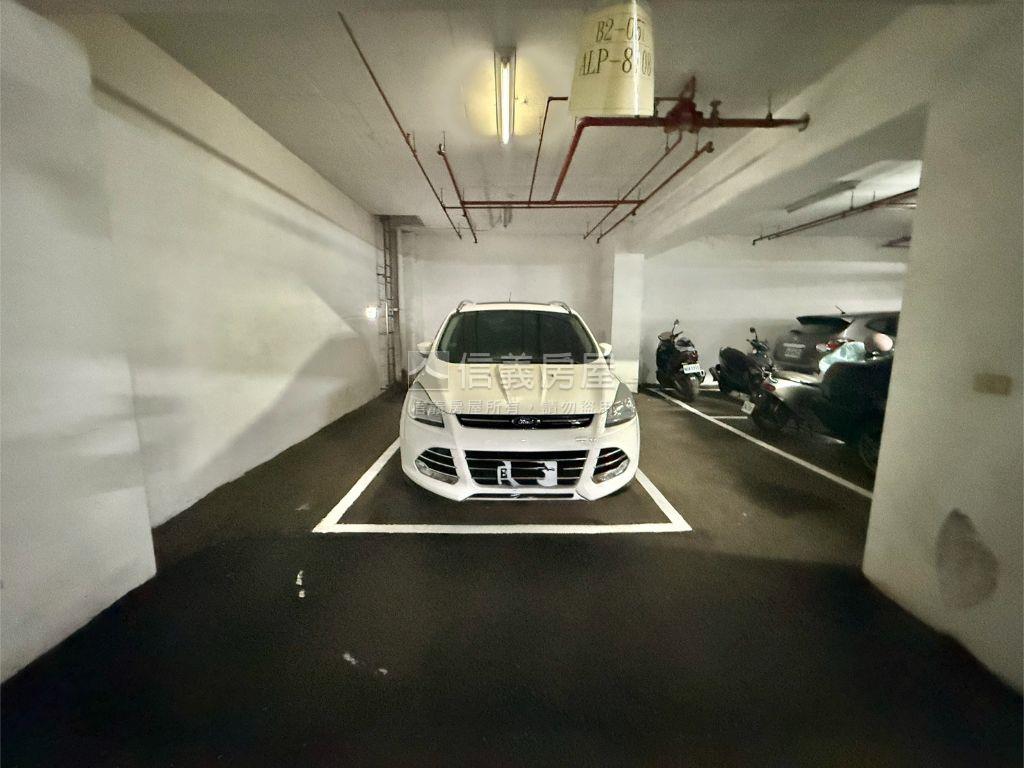 專任。歡喜百年美３房車位房屋室內格局與周邊環境