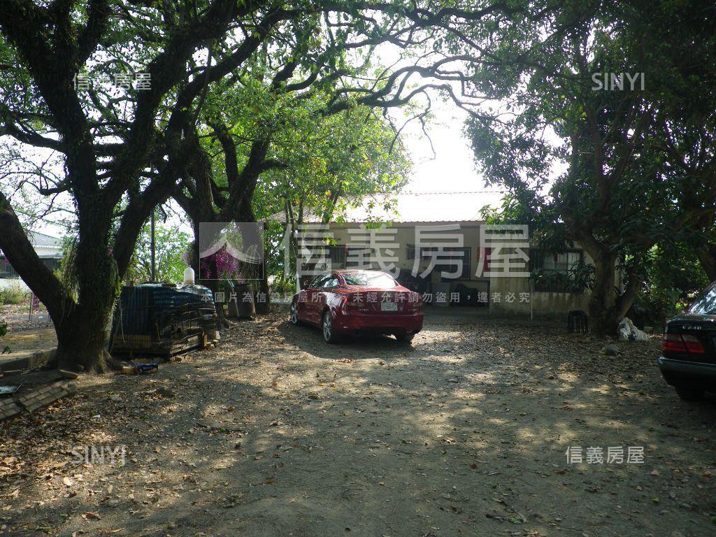 近美濃農會超市漂亮農地房屋室內格局與周邊環境