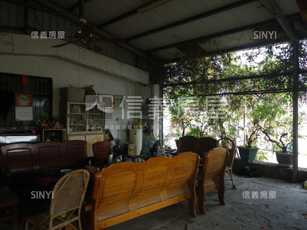 近美濃農會超市漂亮農地房屋室內格局與周邊環境