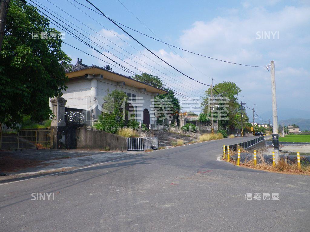 近美濃農會超市漂亮農地房屋室內格局與周邊環境