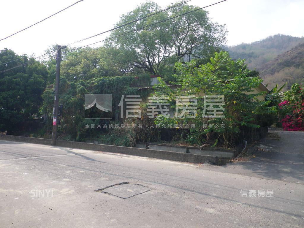 近美濃農會超市漂亮農地房屋室內格局與周邊環境