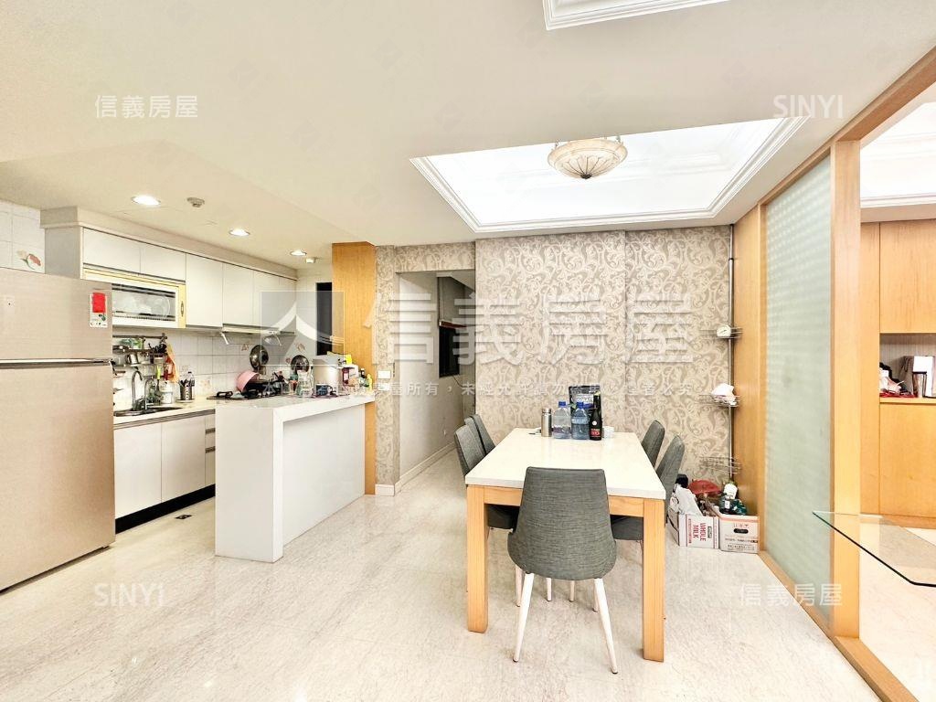 東方院靜謐三房雙車位房屋室內格局與周邊環境