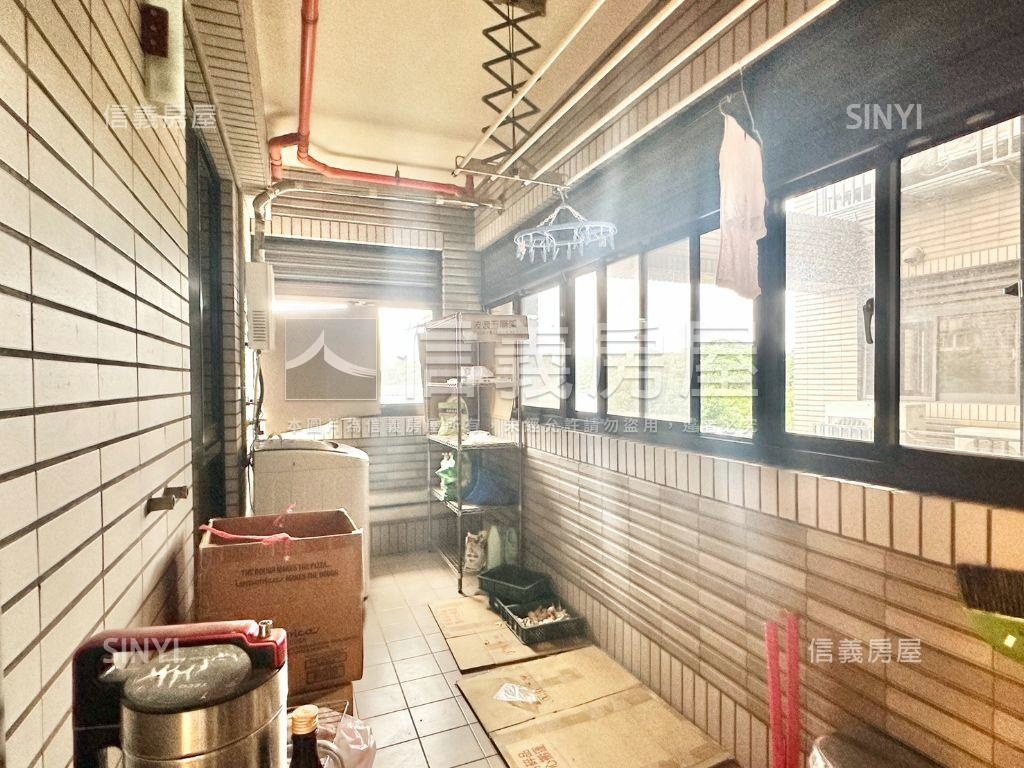 東方院靜謐三房雙車位房屋室內格局與周邊環境