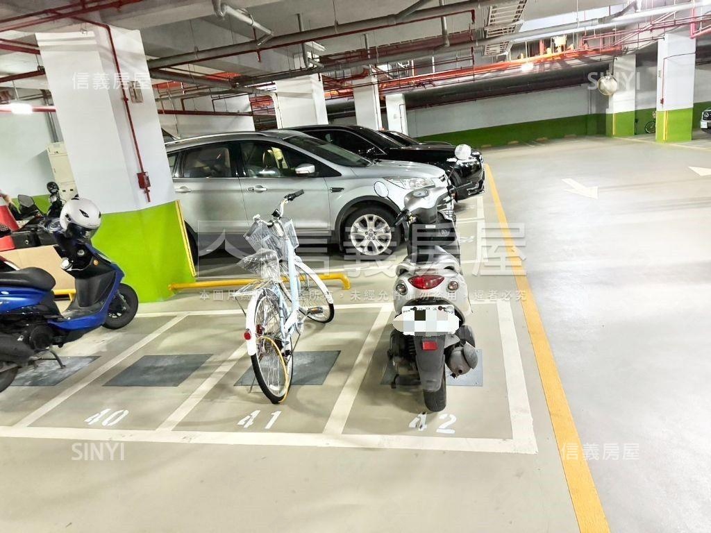 東方院靜謐三房雙車位房屋室內格局與周邊環境