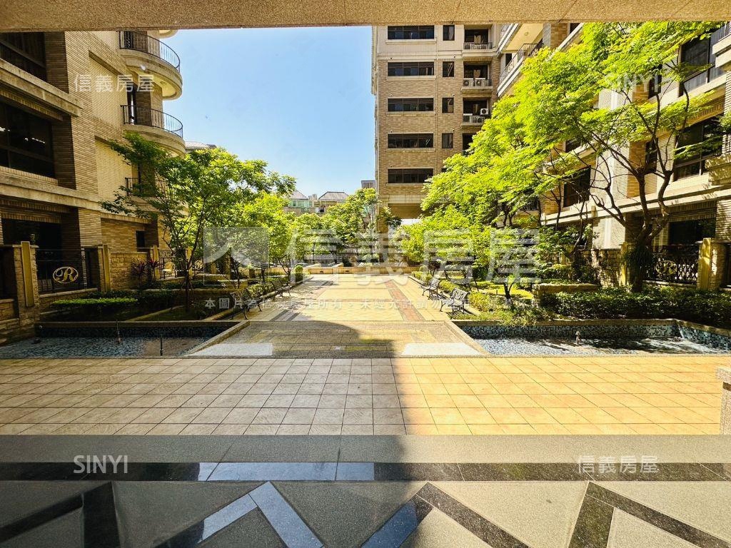 東方院靜謐三房雙車位房屋室內格局與周邊環境