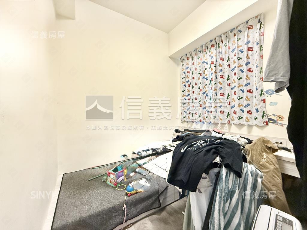 邊間採光佳｜青年時代房屋室內格局與周邊環境