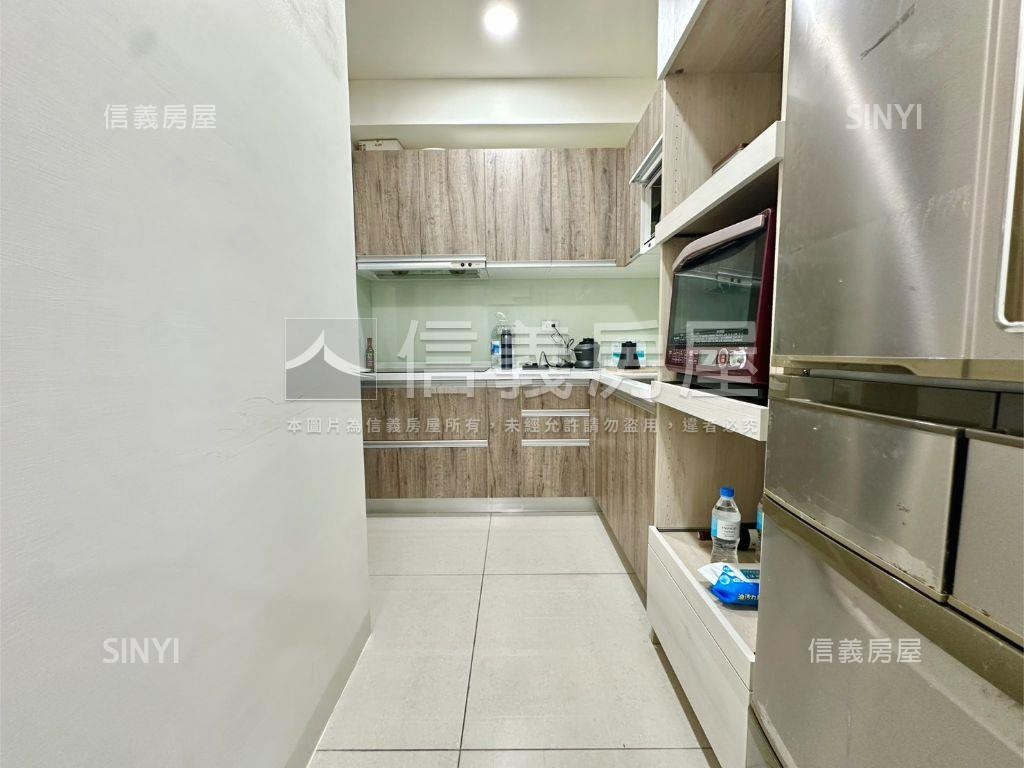 艾美館６景觀大兩房平車房屋室內格局與周邊環境