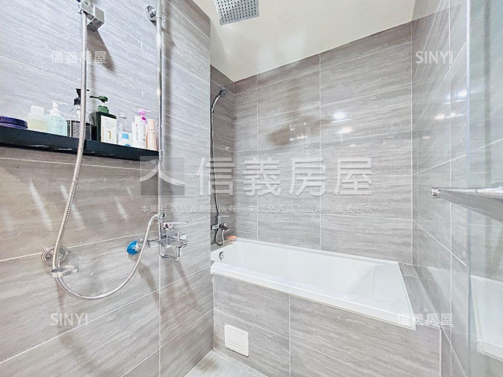 青埔高樓有樹有山景觀兩房房屋室內格局與周邊環境