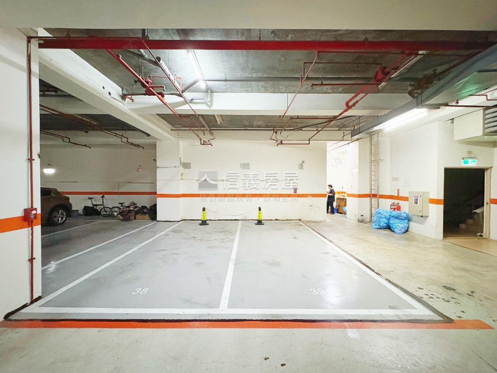 雙捷運旁精華區商辦房屋室內格局與周邊環境