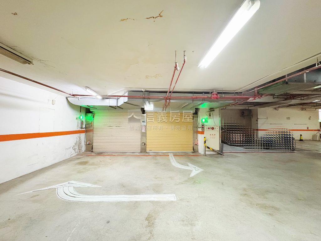 雙捷運旁精華區商辦房屋室內格局與周邊環境