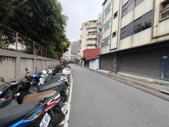 新莊景德路透天厝