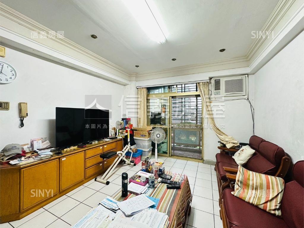 台北龍城稀有電梯頂加房屋室內格局與周邊環境