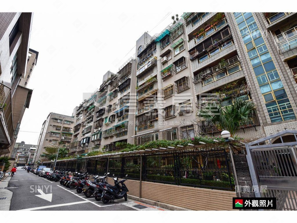 台北龍城稀有電梯頂加房屋室內格局與周邊環境