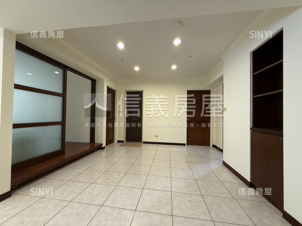 新秀賞漂亮三房房屋室內格局與周邊環境