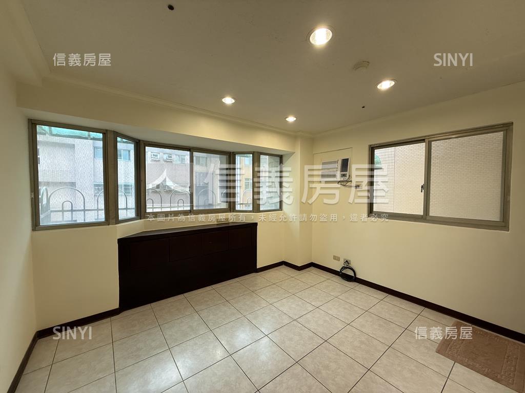 新秀賞漂亮三房房屋室內格局與周邊環境