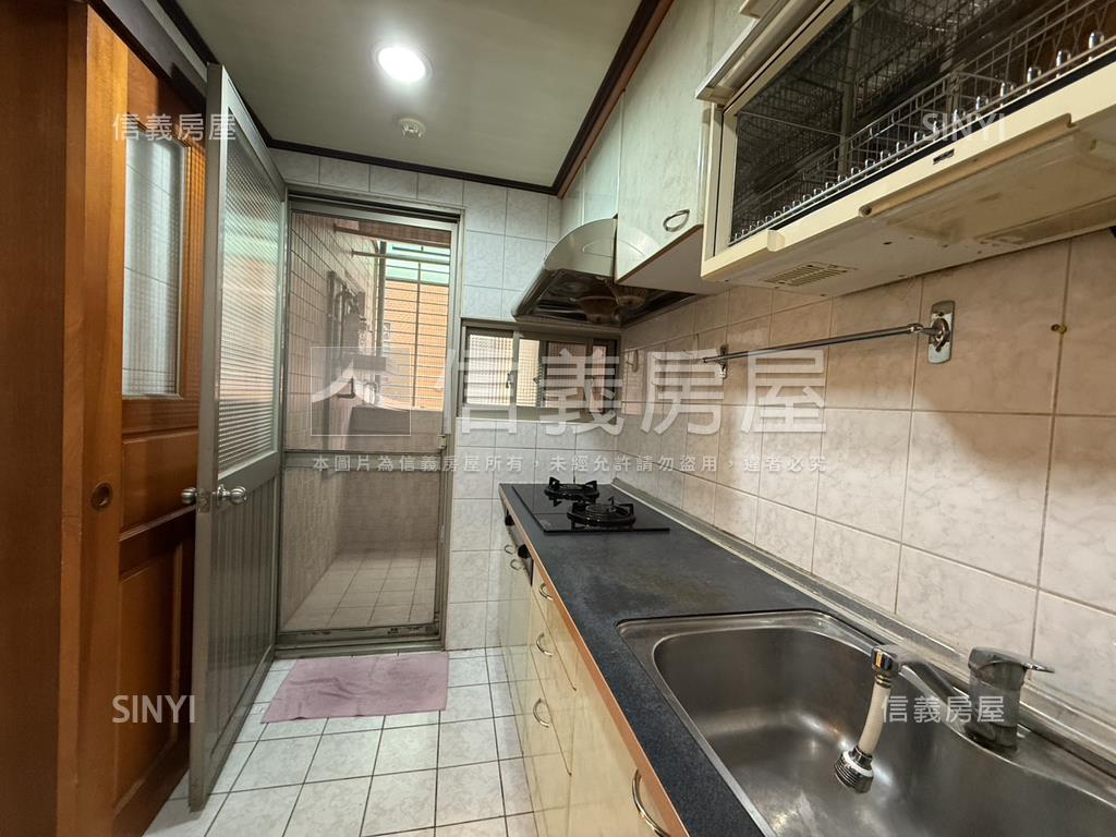 新秀賞漂亮三房房屋室內格局與周邊環境