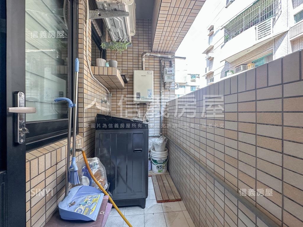 近高鐵文青風三房車位房屋室內格局與周邊環境