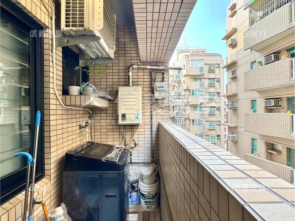 近高鐵文青風三房車位房屋室內格局與周邊環境
