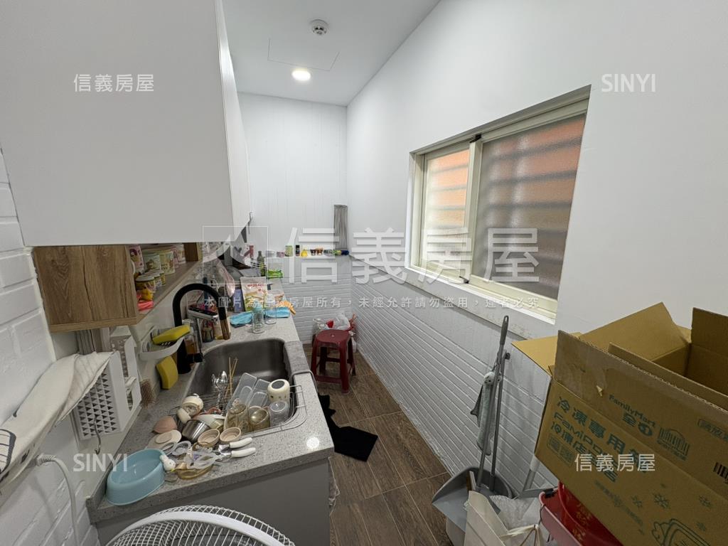 崙平南路獅子王樓店房屋室內格局與周邊環境