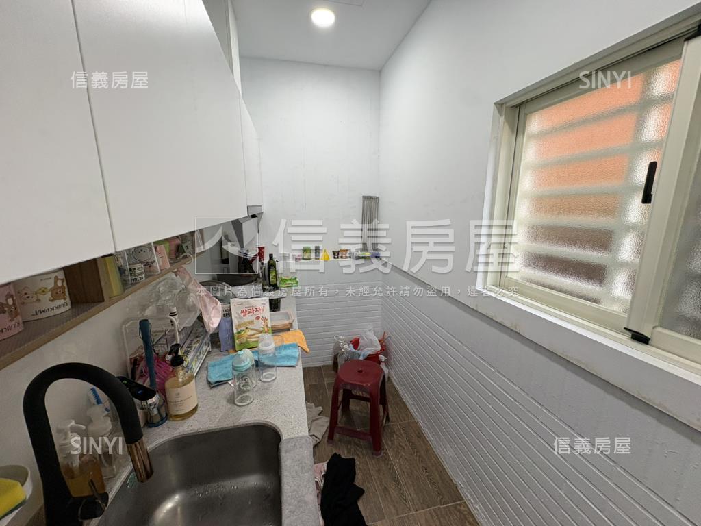 崙平南路獅子王樓店房屋室內格局與周邊環境