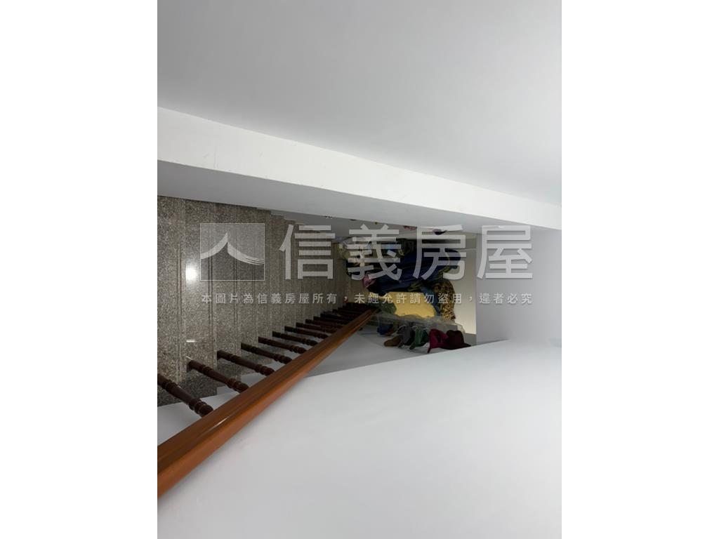 崙平南路獅子王樓店房屋室內格局與周邊環境