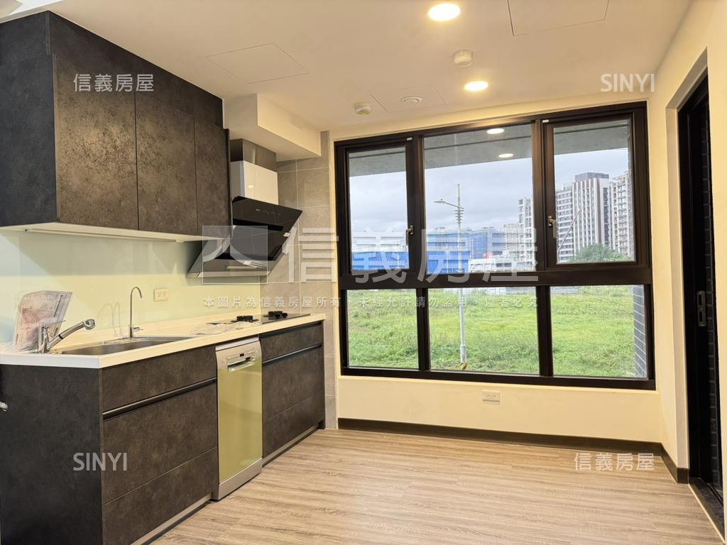 上謙城全新兩房坡平車位房屋室內格局與周邊環境