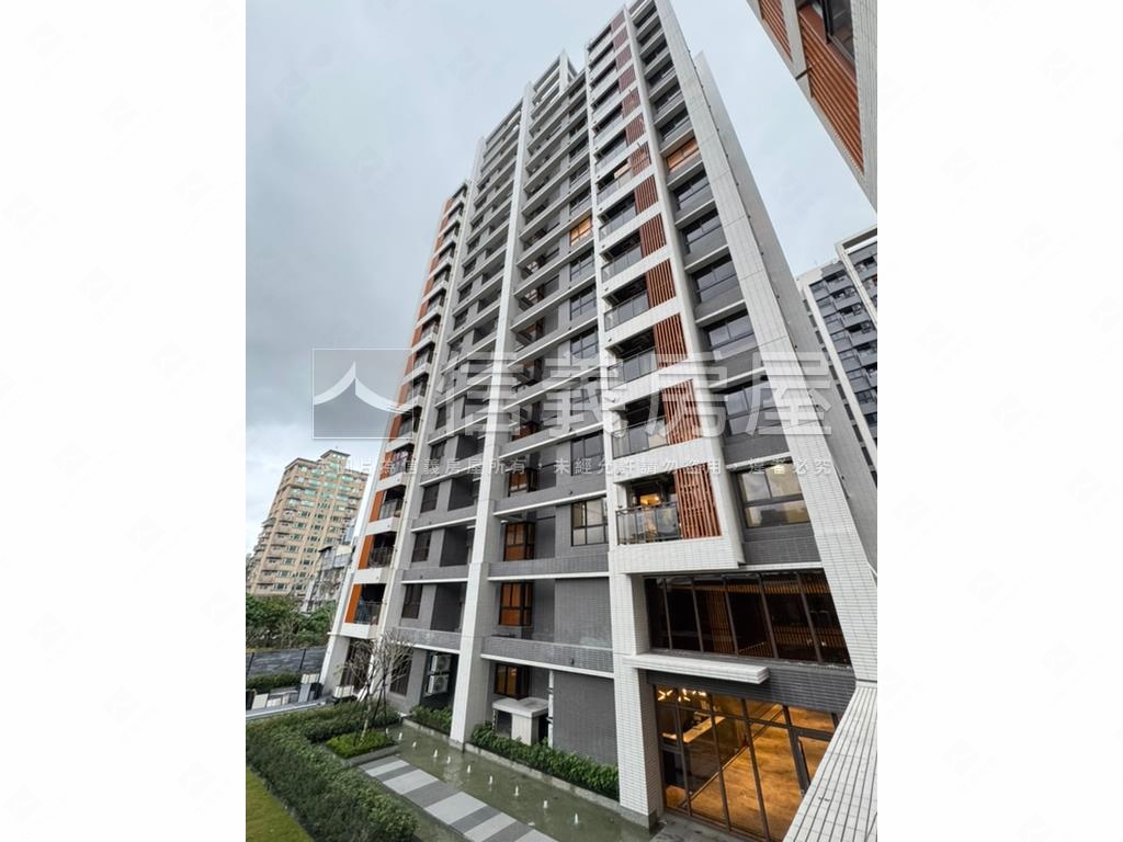 上謙城全新兩房坡平車位房屋室內格局與周邊環境